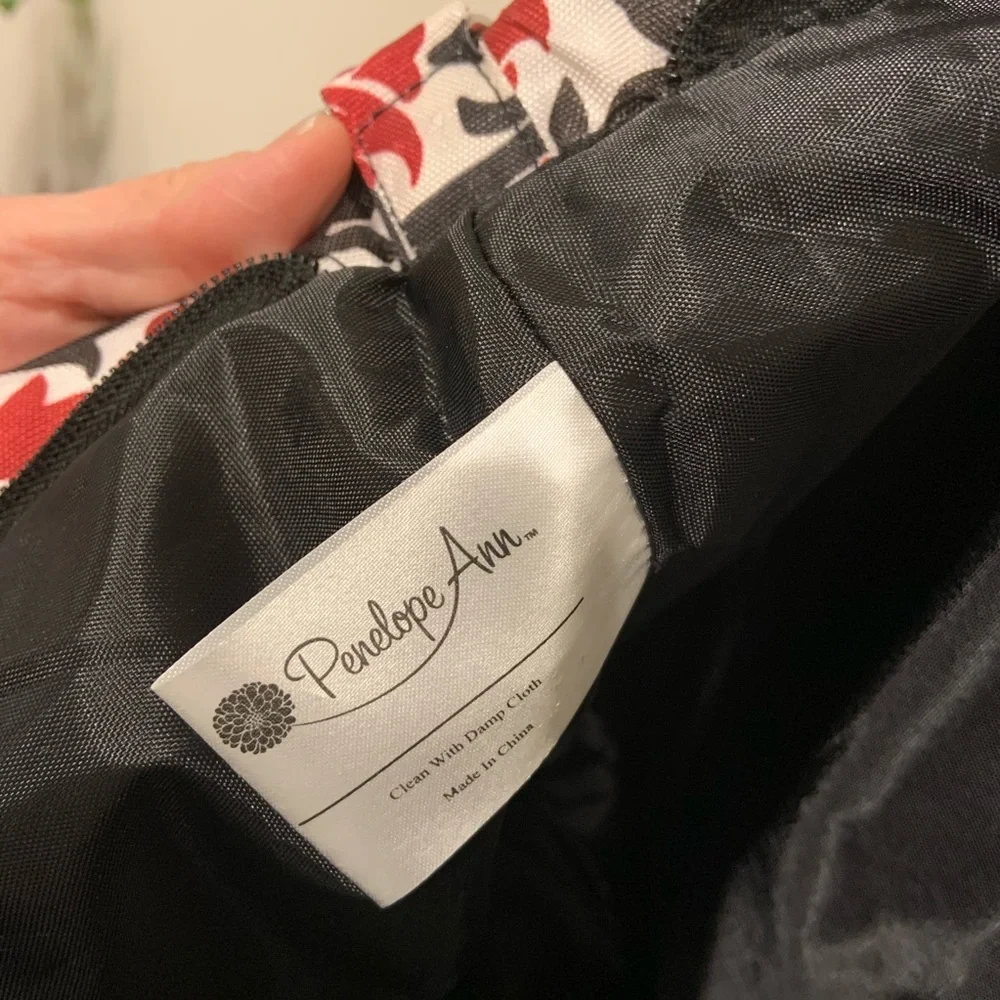 Penelope‎ Ann overnight bag with shoulder strap
